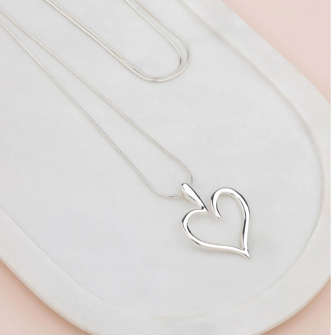 FAVORITE HEART LONG NECKLACE